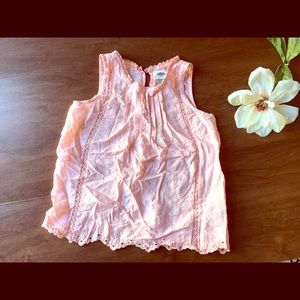 🍪 Girls peachy pink eyelet sleeveless top